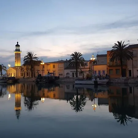 Lägenhet Jolies Avec Piscines Et Parking Prive 800m De La Du Roi Le Grau-du-Roi